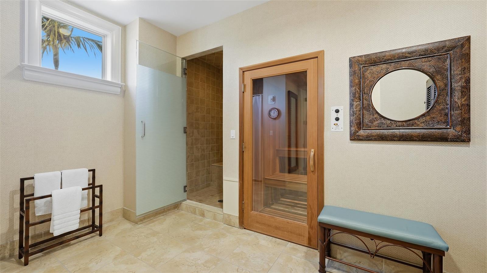 2052 BENJAMIN FRANKLIN DR #D702