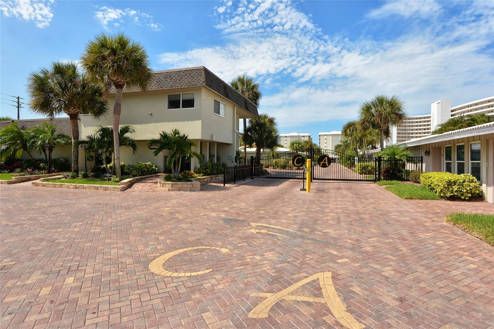 6310 MIDNIGHT PASS RD #101N