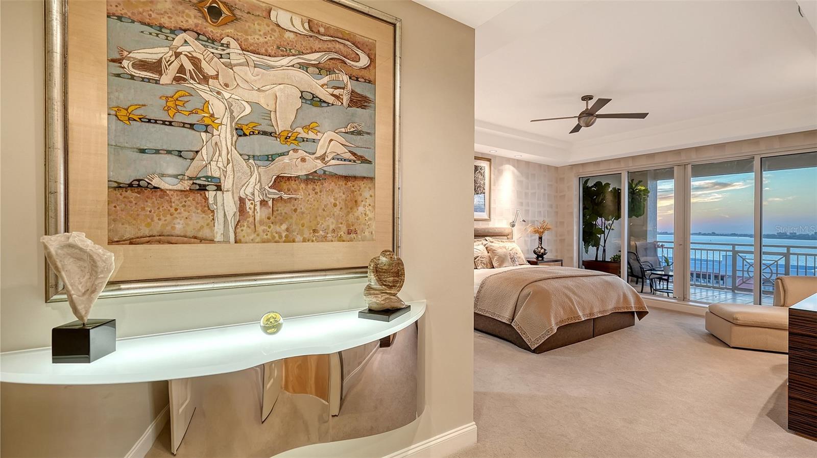 35 WATERGATE DR #1005