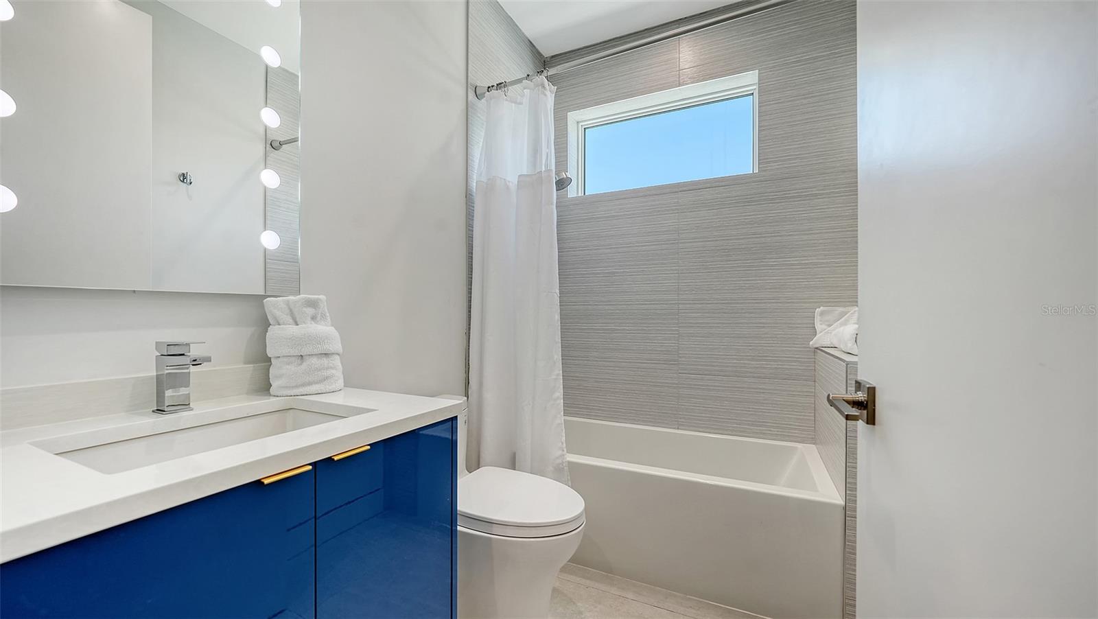 6381 GULF OF MEXICO DR