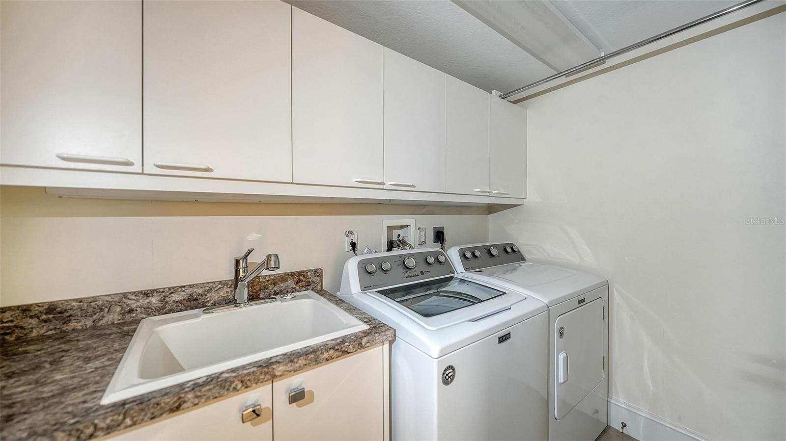 3030 GRAND BAY BLVD #323