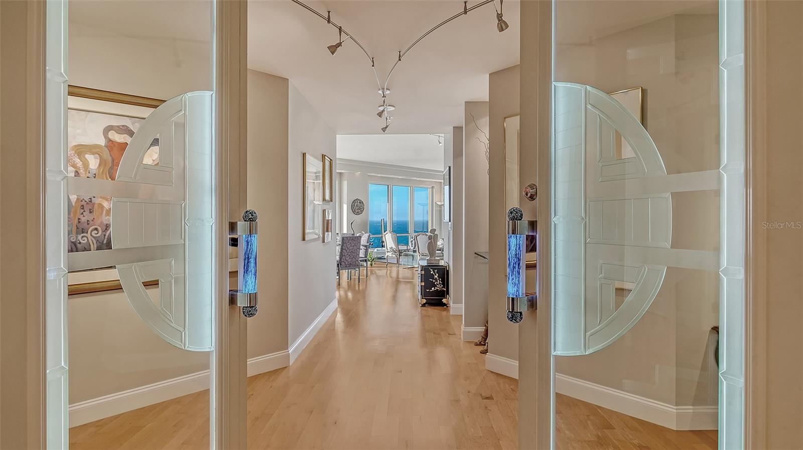 35 WATERGATE DR #1005