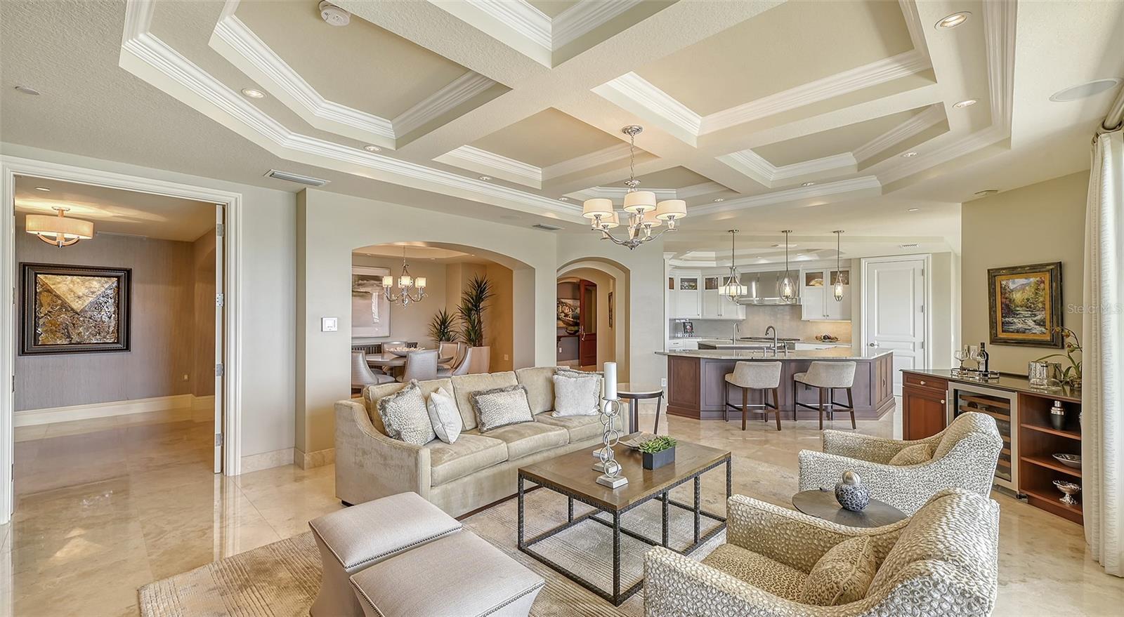 464 GOLDEN GATE PT #702