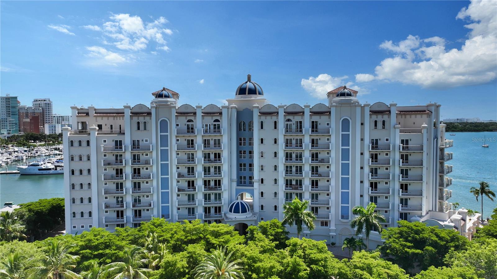 464 GOLDEN GATE PT #702