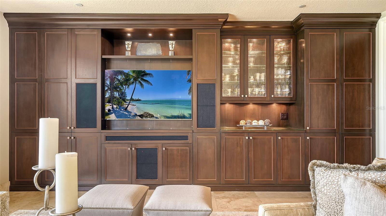 464 GOLDEN GATE PT #702