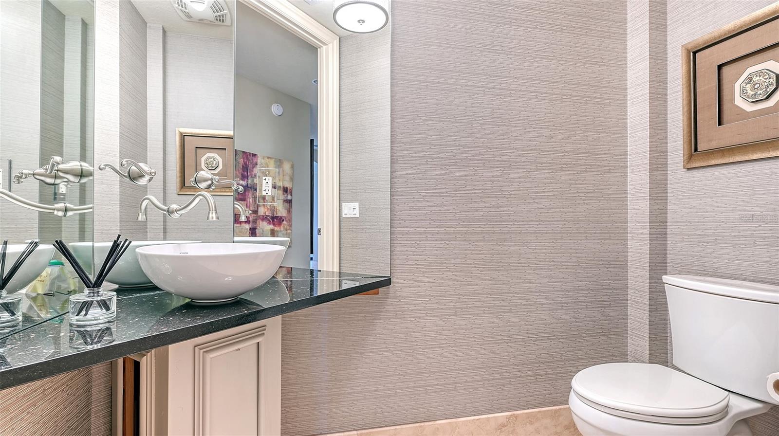 464 GOLDEN GATE PT #702