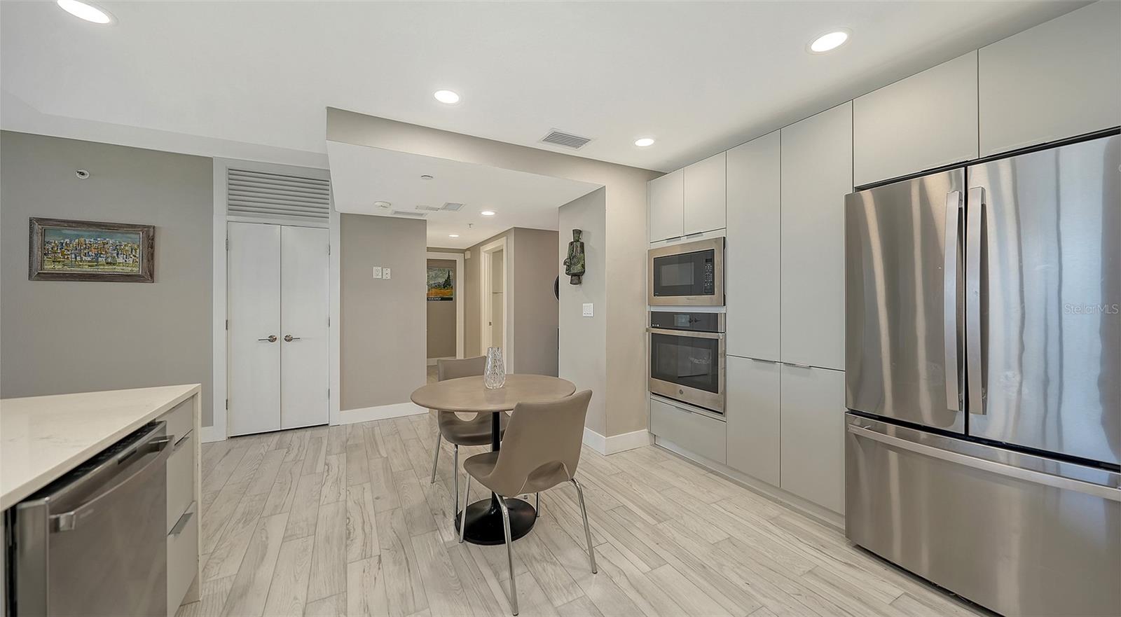 2120 HARBOURSIDE DR #623