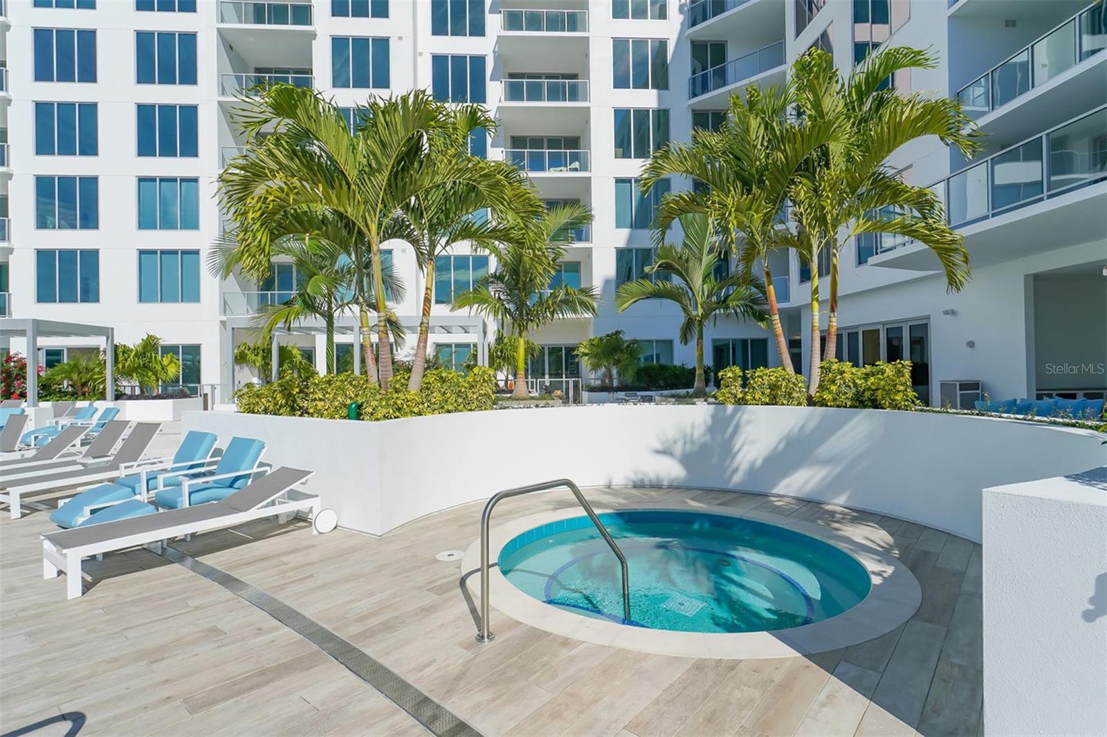 111 S PINEAPPLE AVE #1013