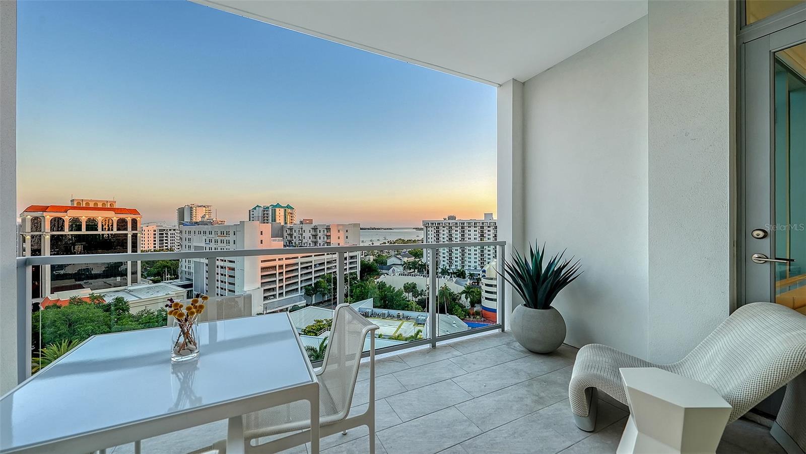 111 S PINEAPPLE AVE #1013