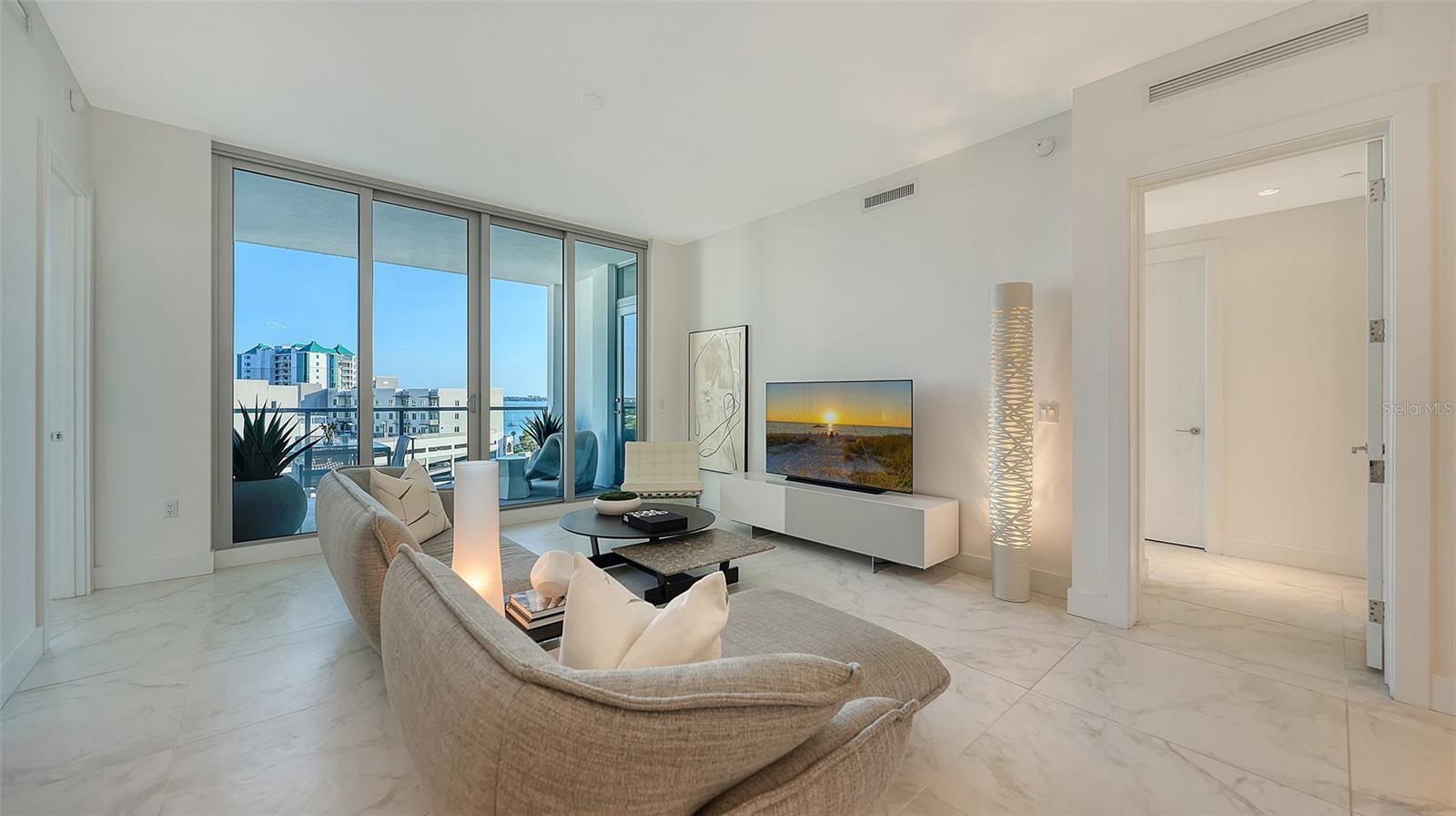 111 S PINEAPPLE AVE #1013