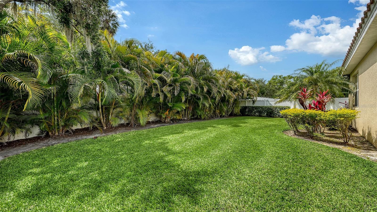 2858 ORIOLE DR