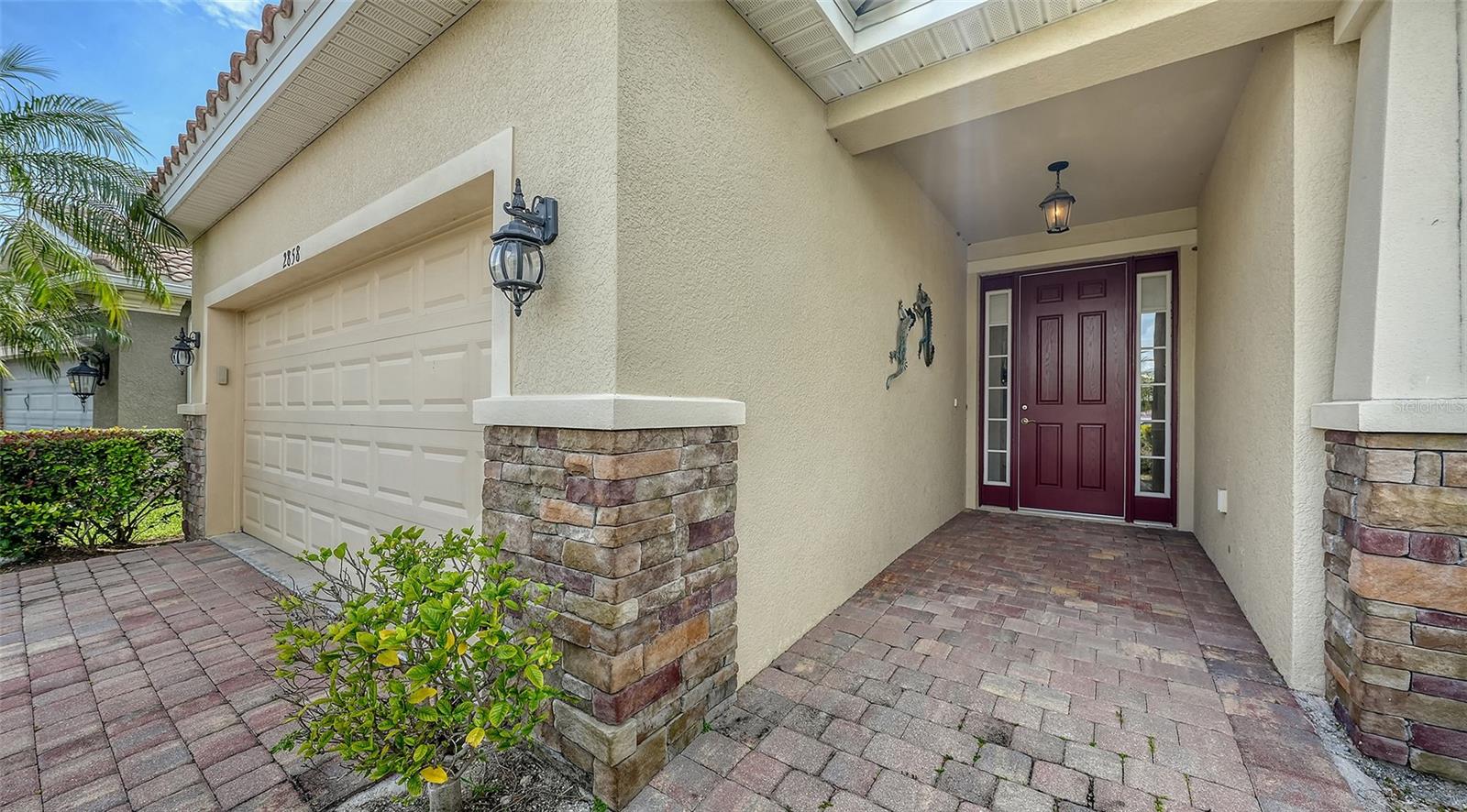 2858 ORIOLE DR