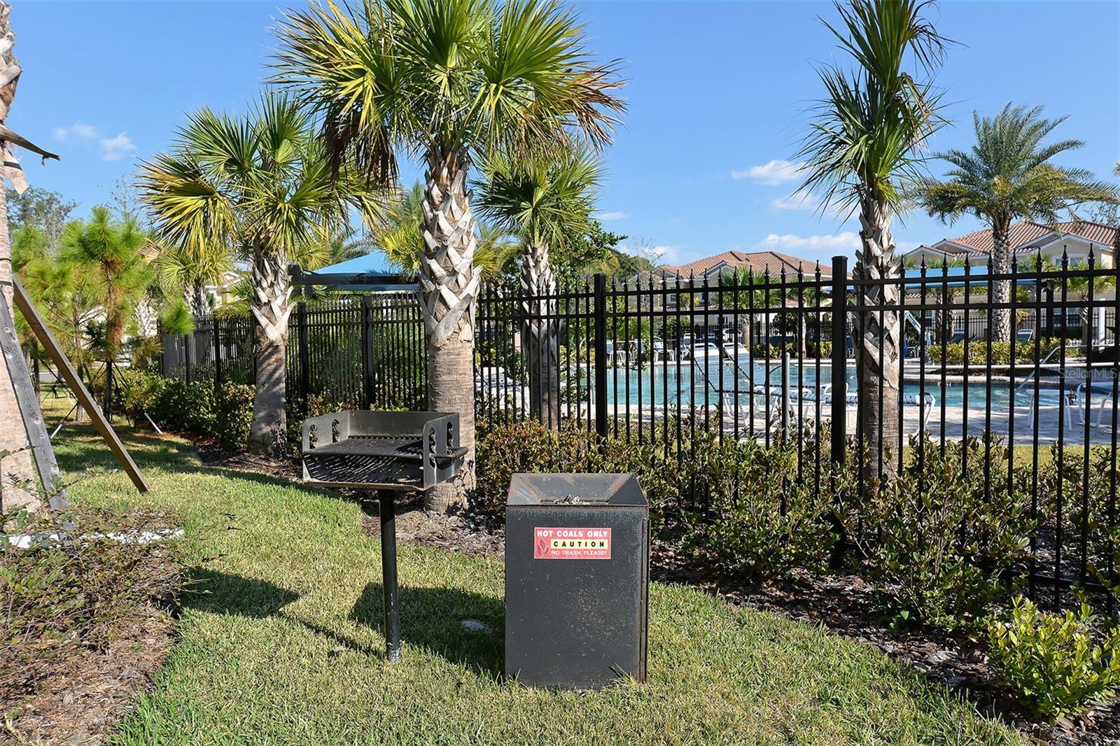 2858 ORIOLE DR