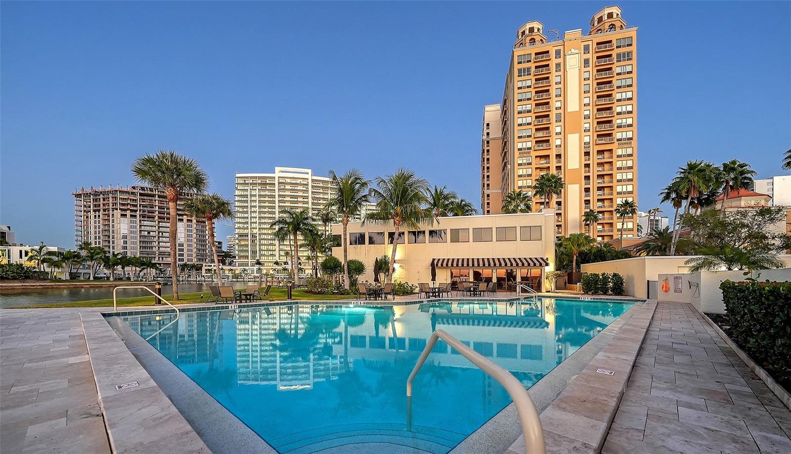101 SUNSET DR #103