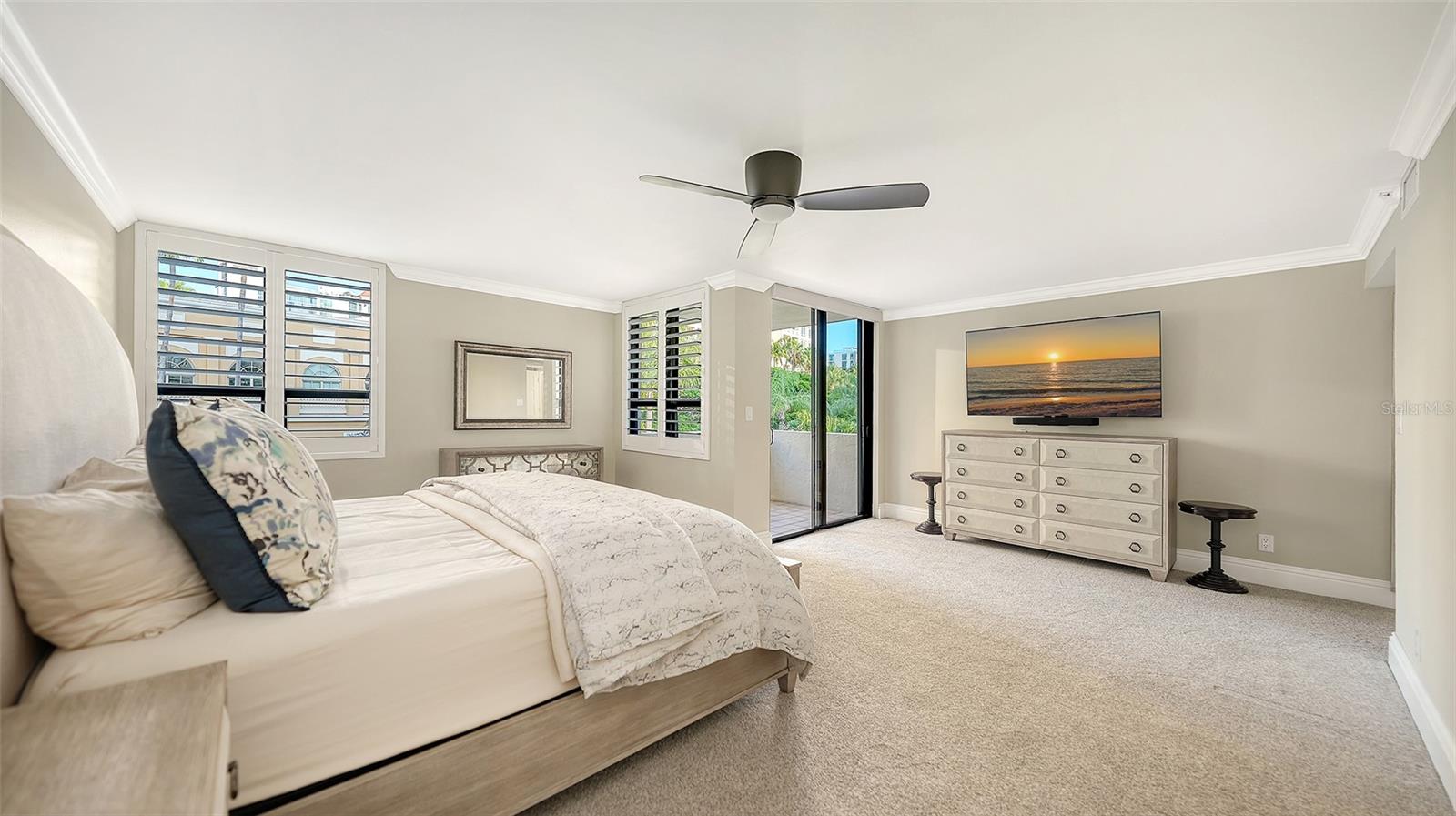 101 SUNSET DR #103