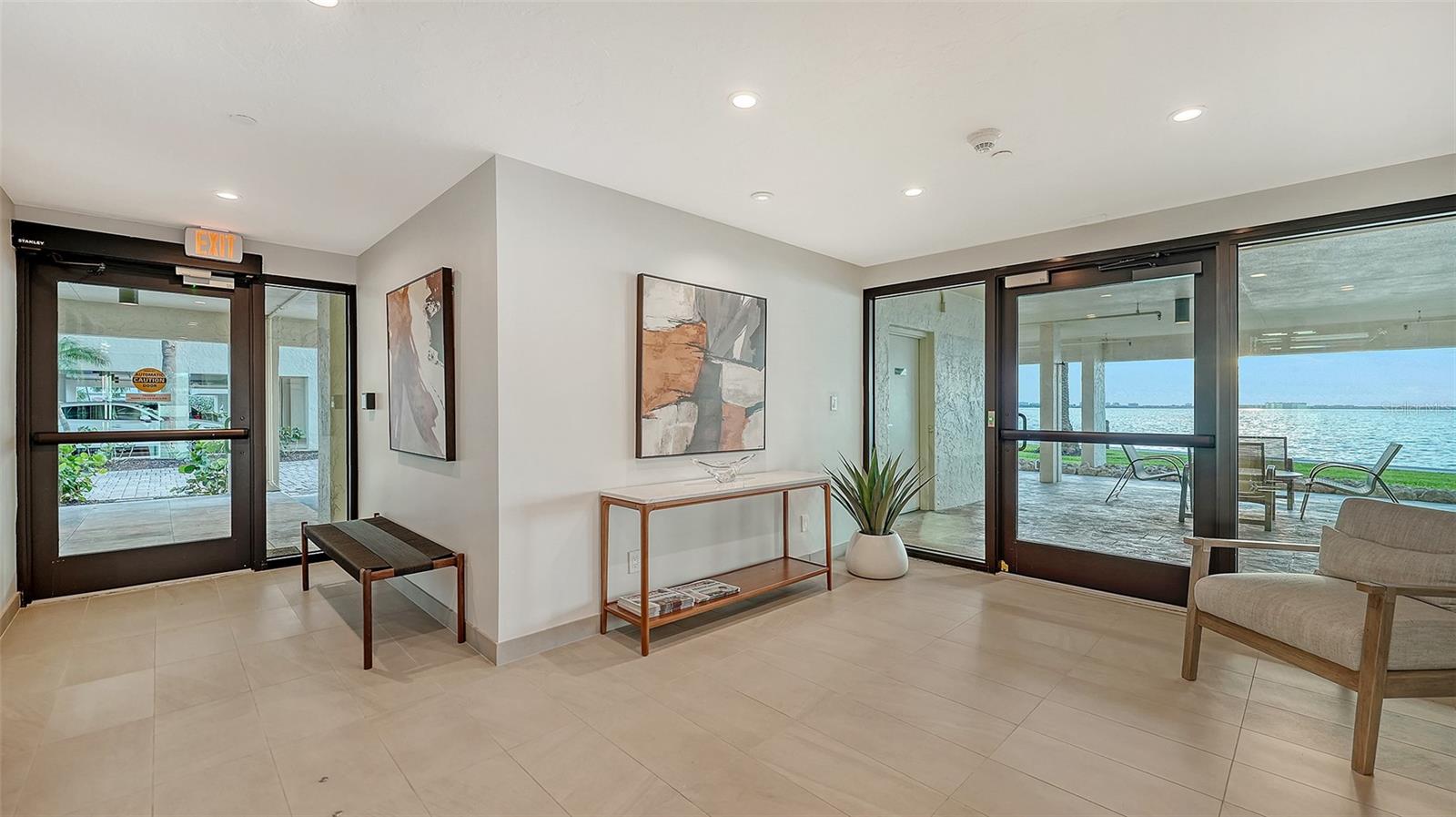 101 SUNSET DR #103
