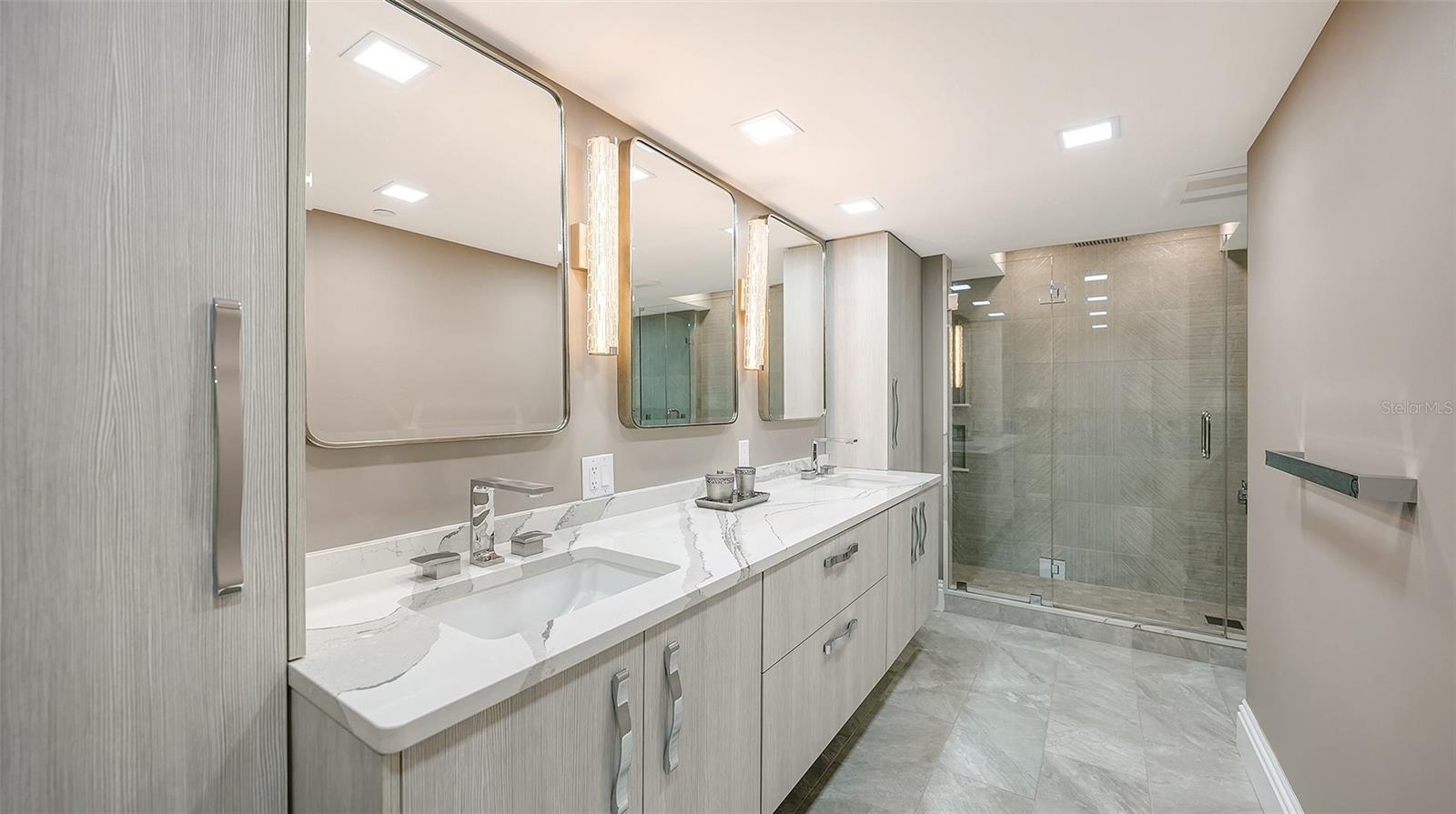 101 SUNSET DR #103
