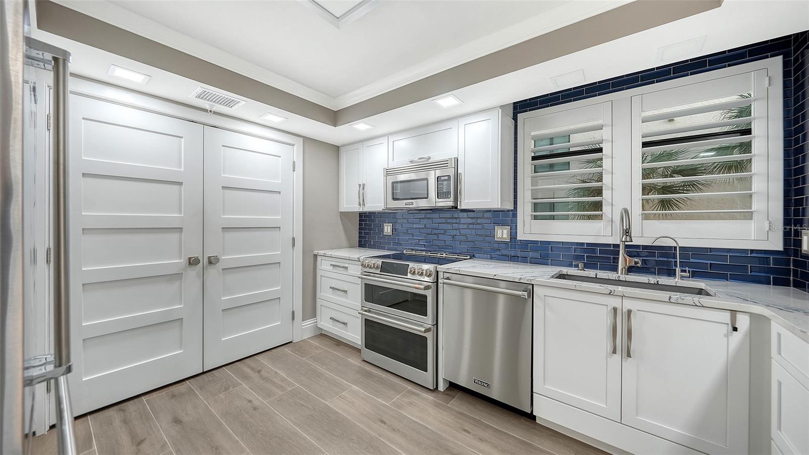 101 SUNSET DR #103