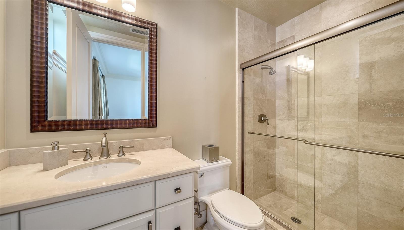 464 GOLDEN GATE PT #702
