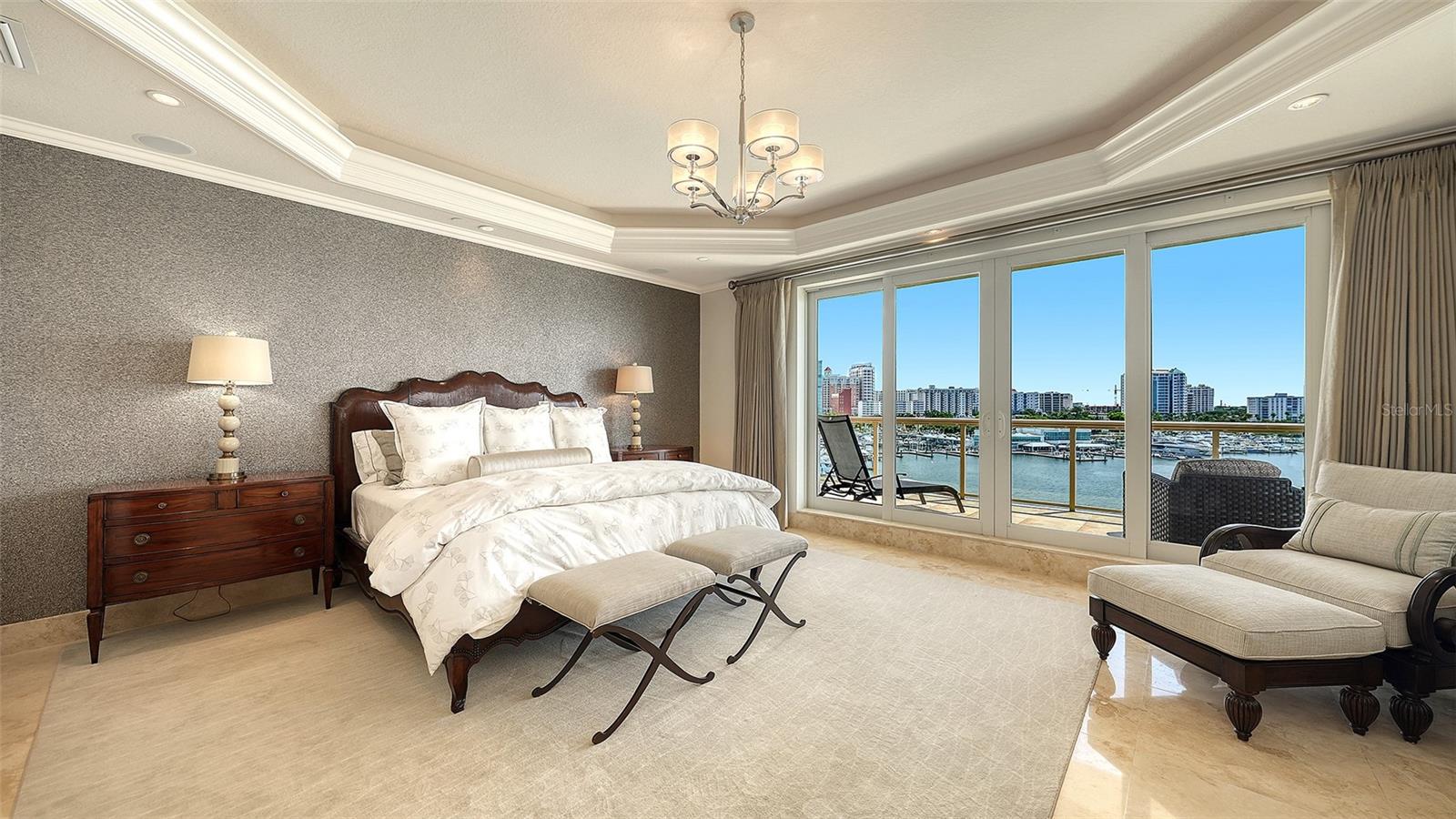 464 GOLDEN GATE PT #702
