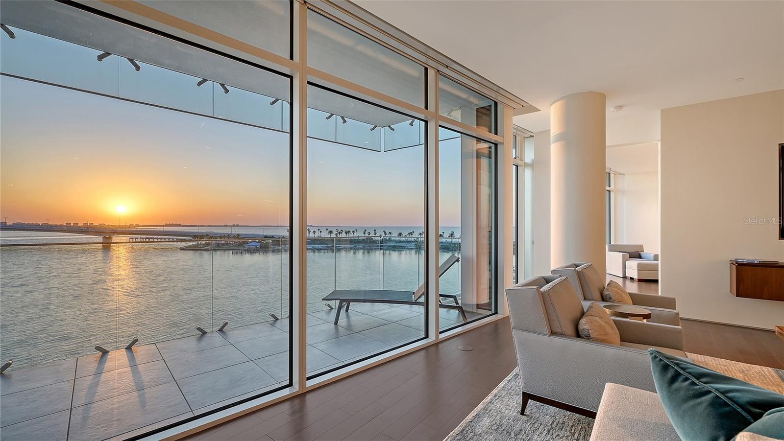 280 GOLDEN GATE PT #600