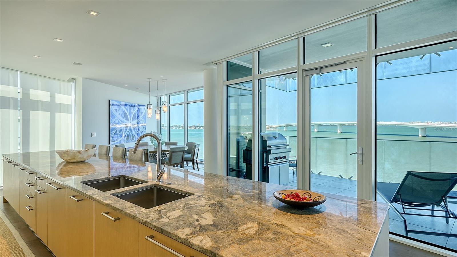 280 GOLDEN GATE PT #600