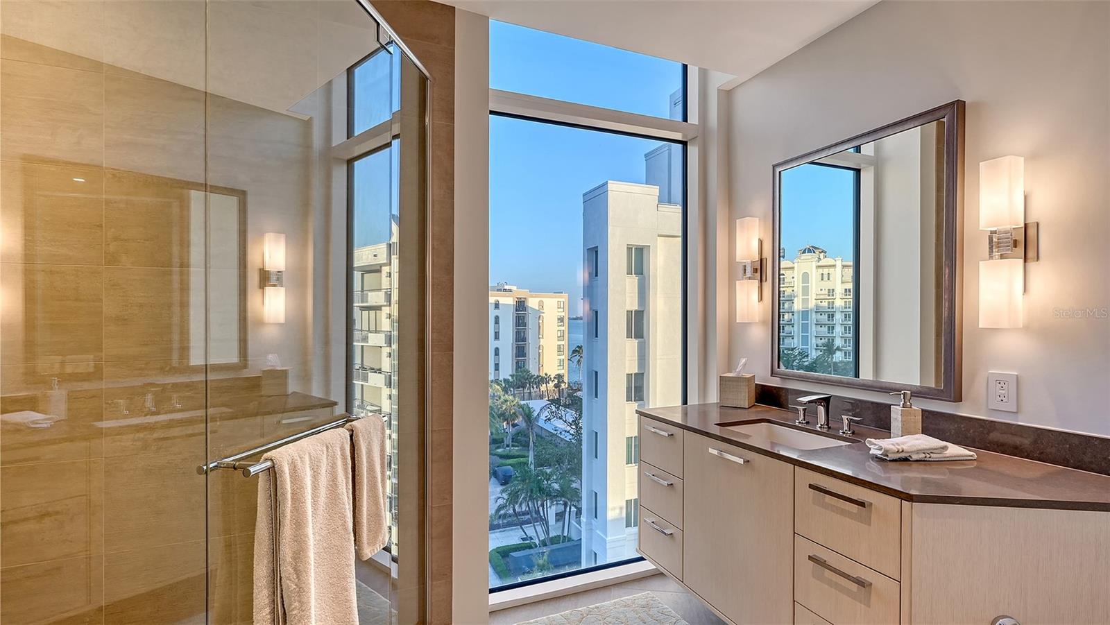 280 GOLDEN GATE PT #600