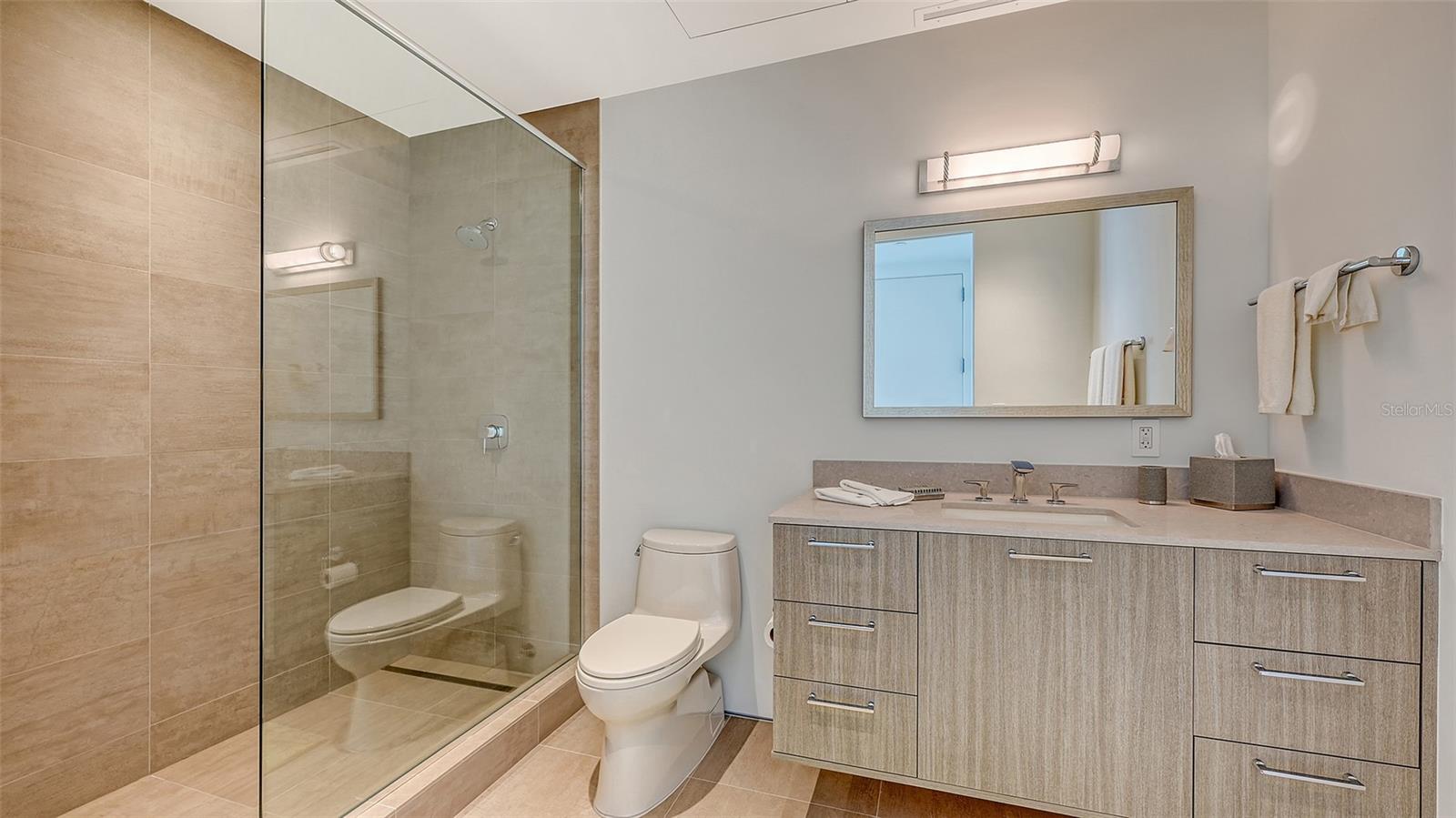 280 GOLDEN GATE PT #600