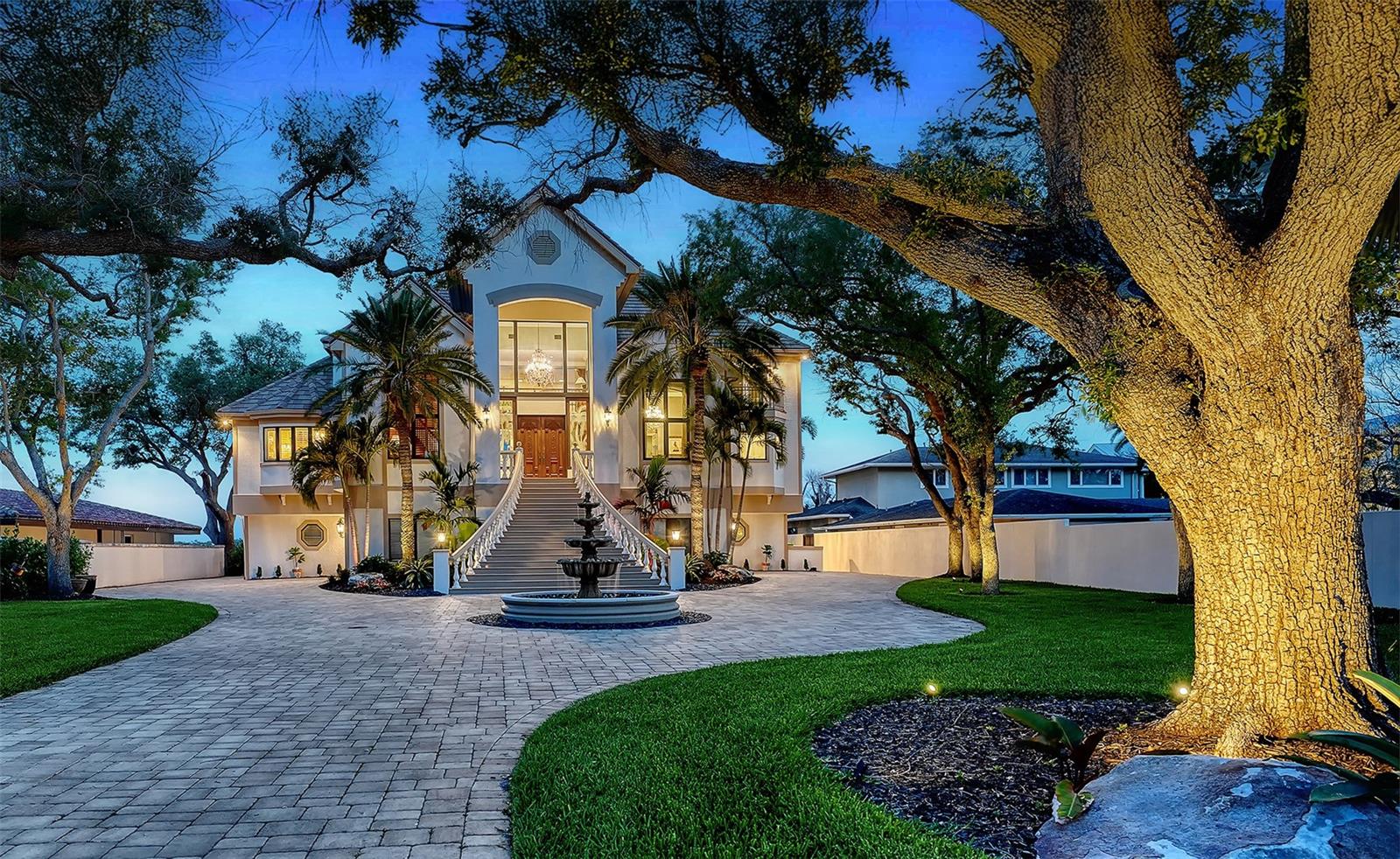 1240 HILLVIEW DR
