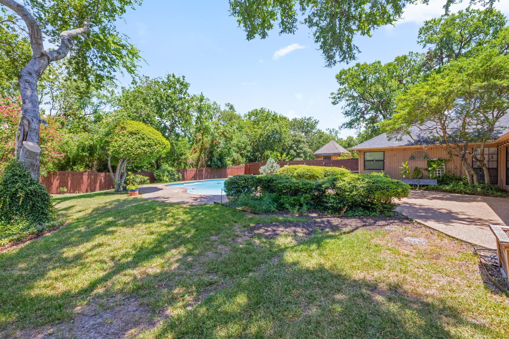 9923 Woodlake Drive