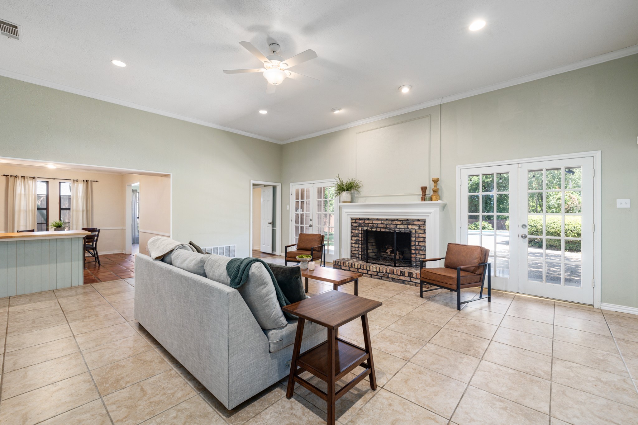 9923 Woodlake Drive