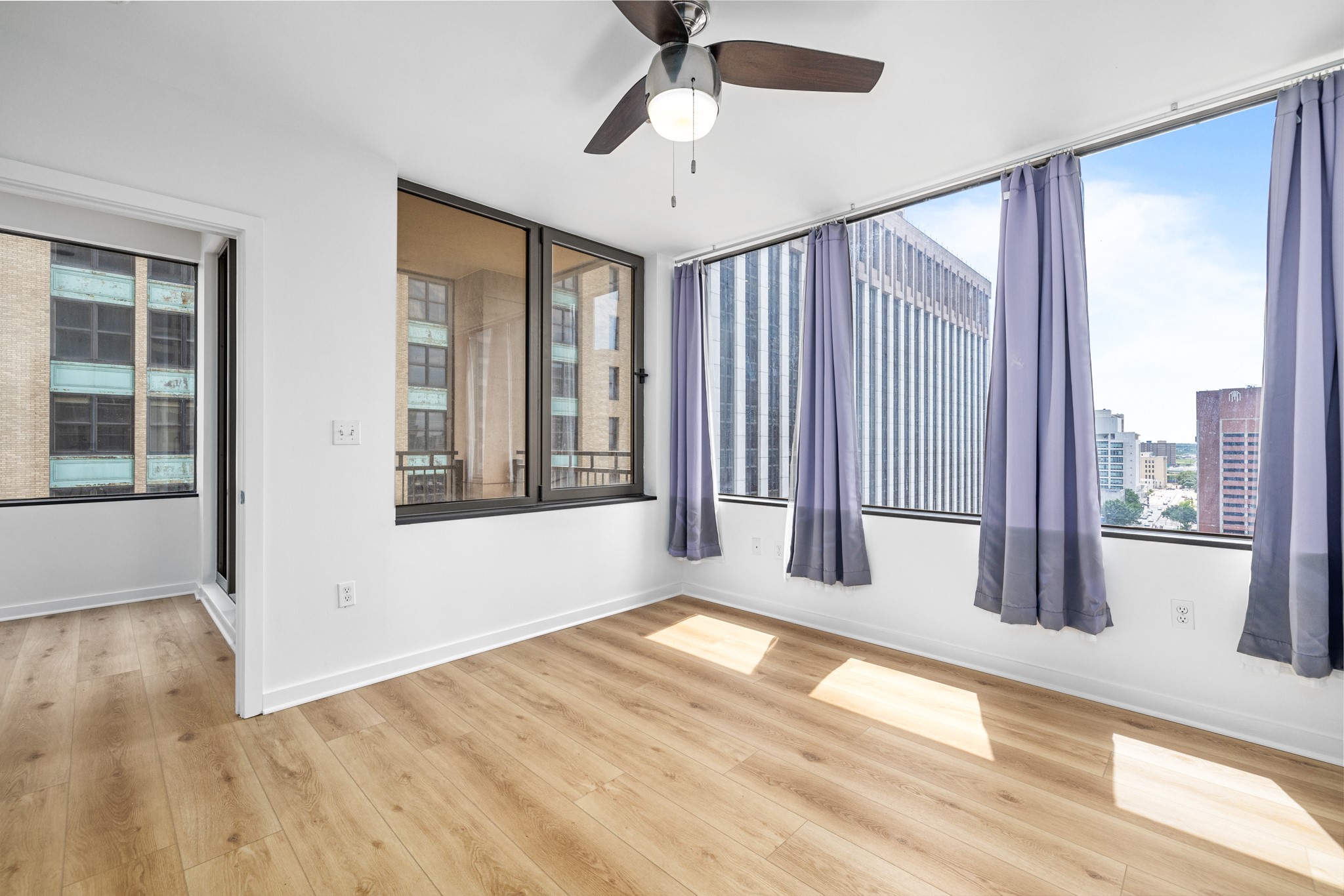 1200 Main Street 901