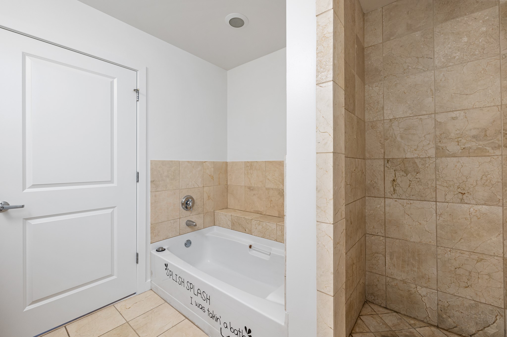 1200 Main Street 901
