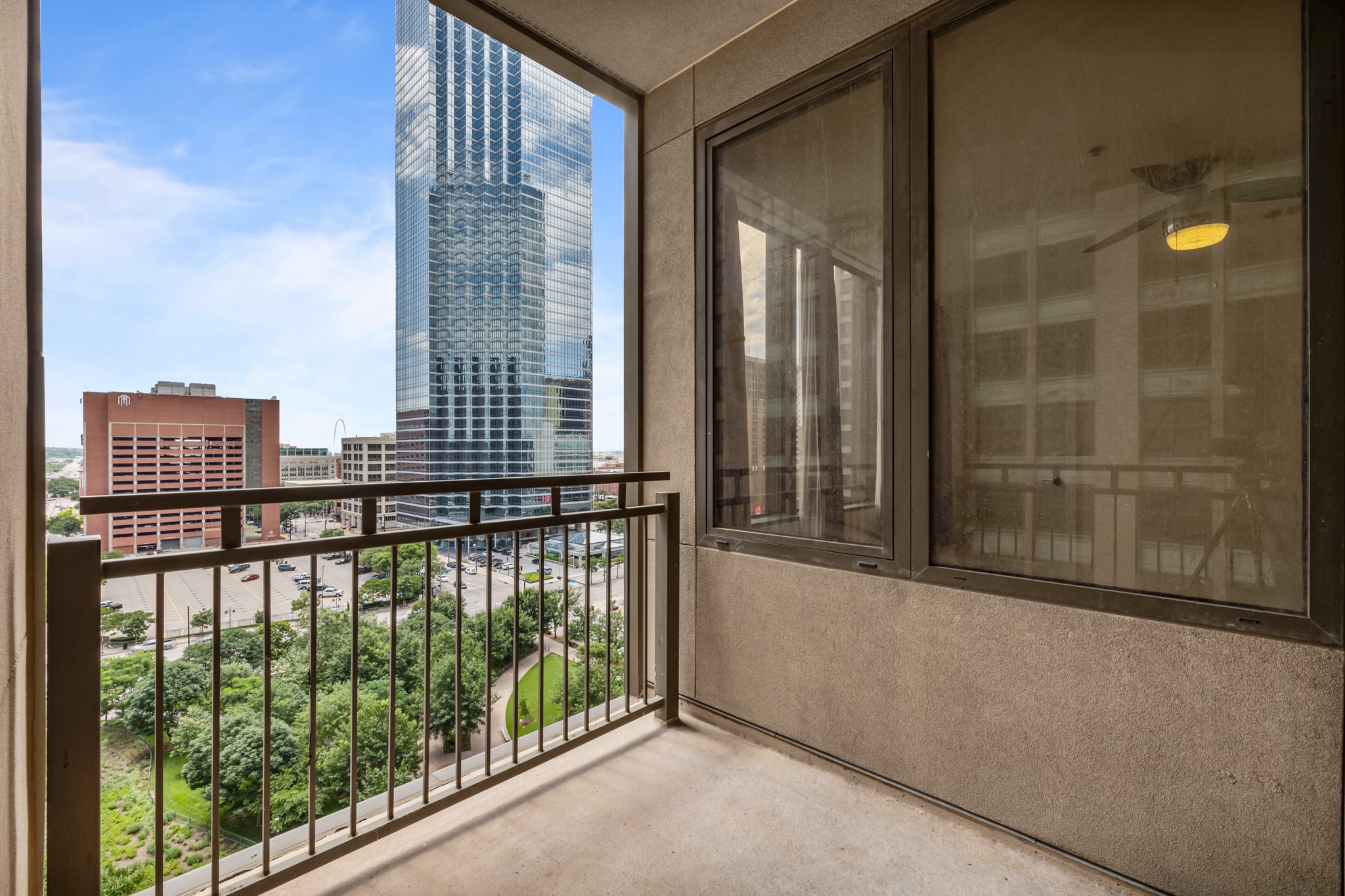 1200 Main Street 901