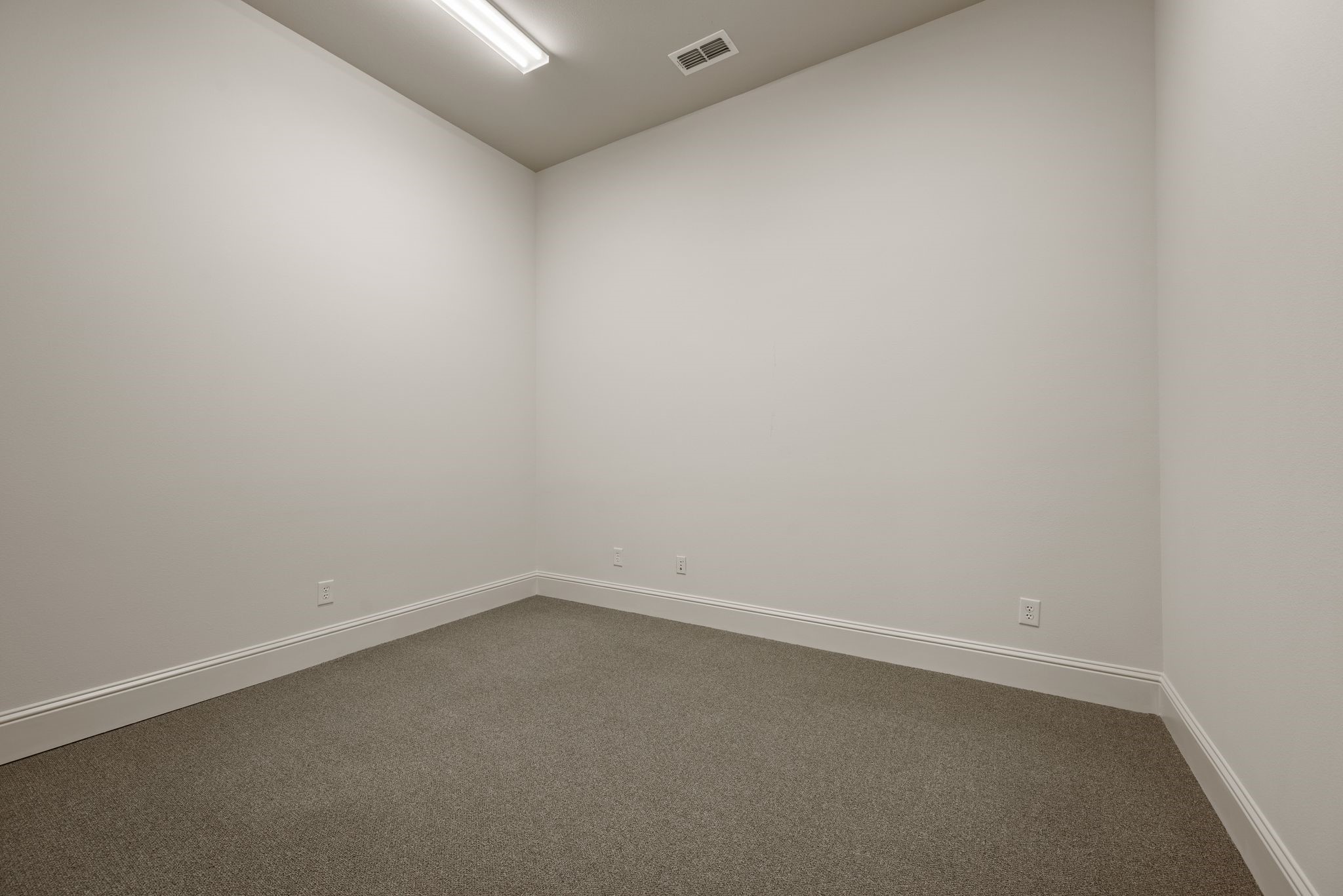 630 Stoneglen Drive B