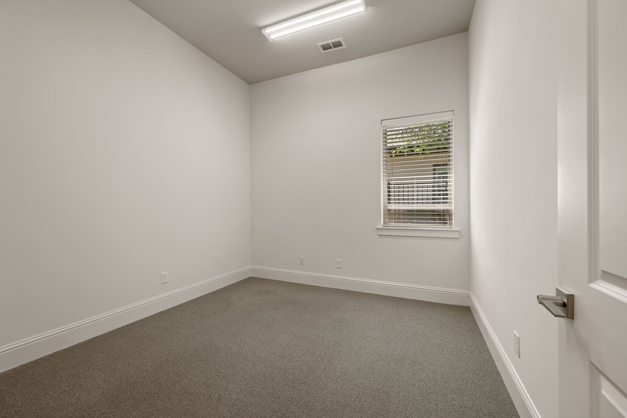 630 Stoneglen Drive B