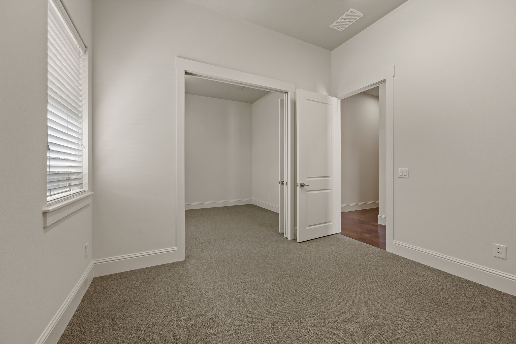 630 Stoneglen Drive B