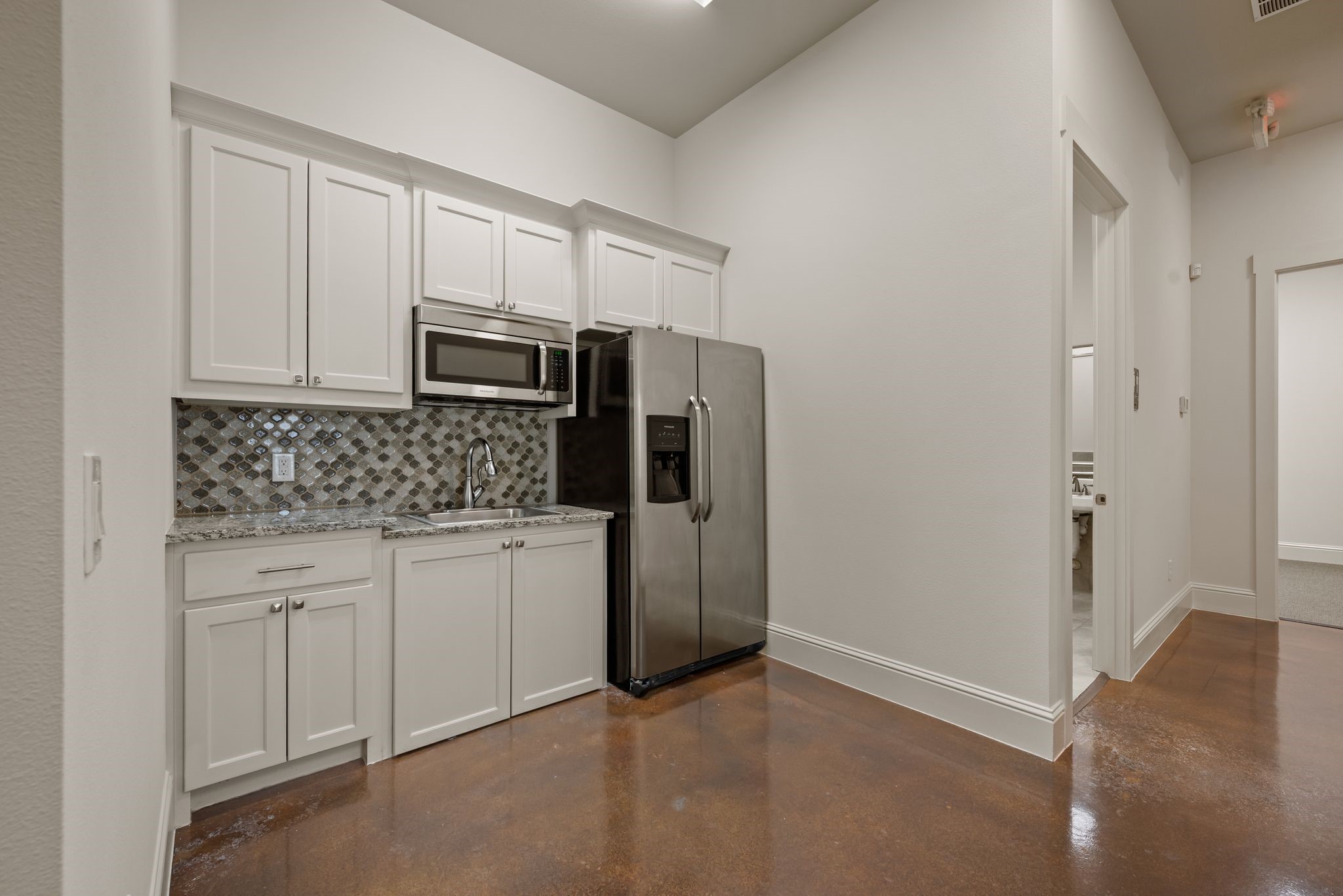 630 Stoneglen Drive B