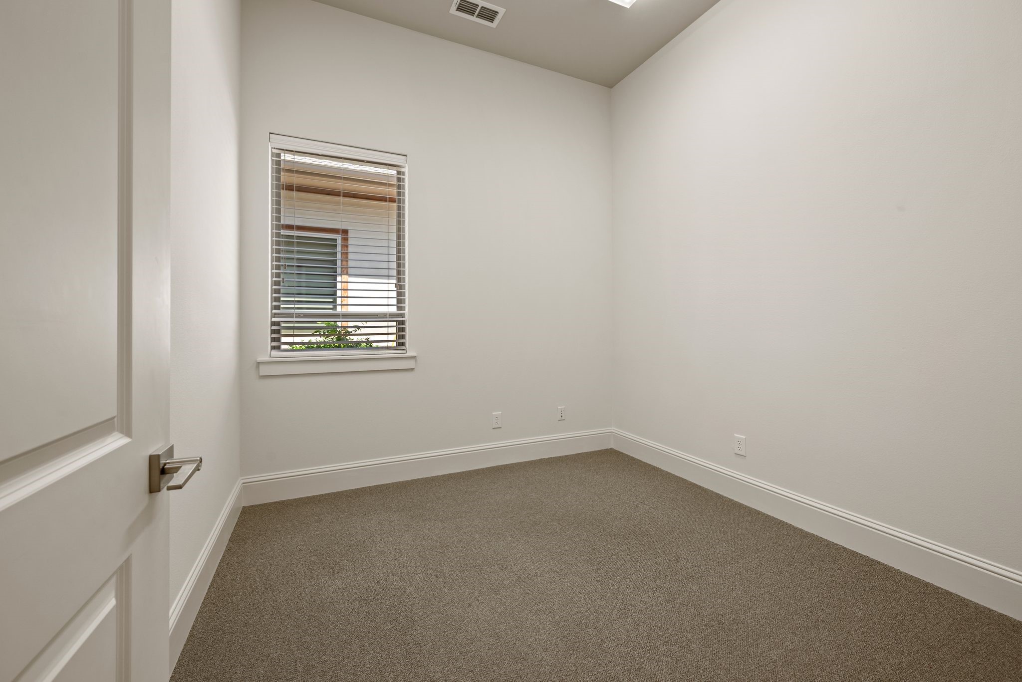 630 Stoneglen Drive B