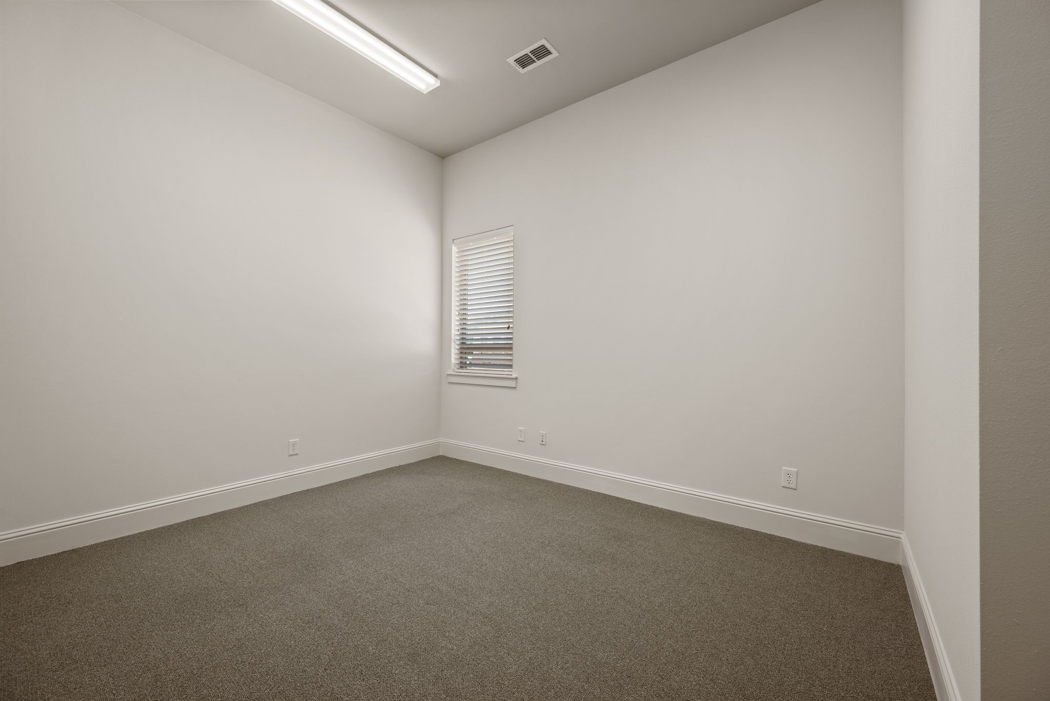 630 Stoneglen Drive B