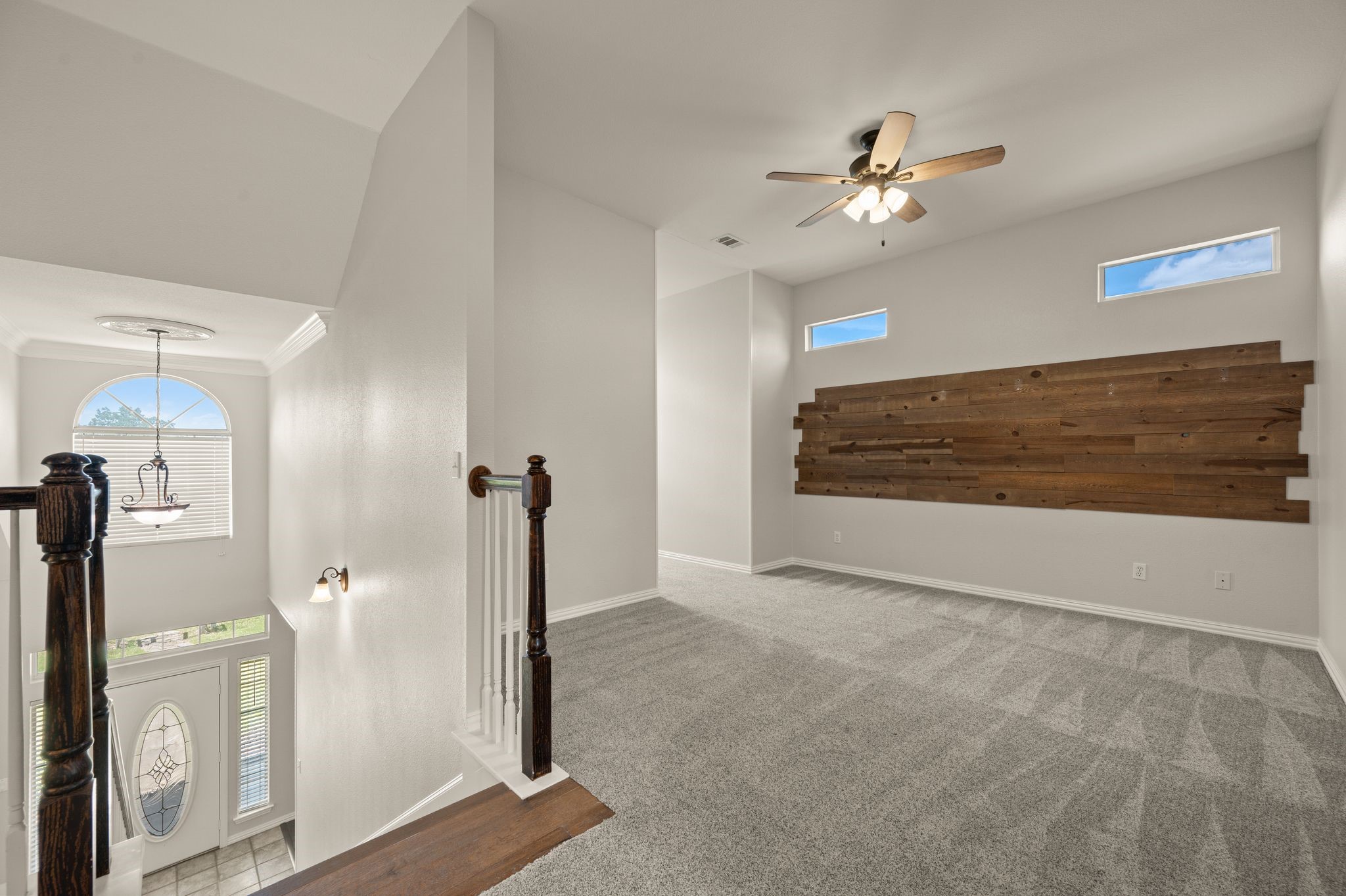 1833 Central Road