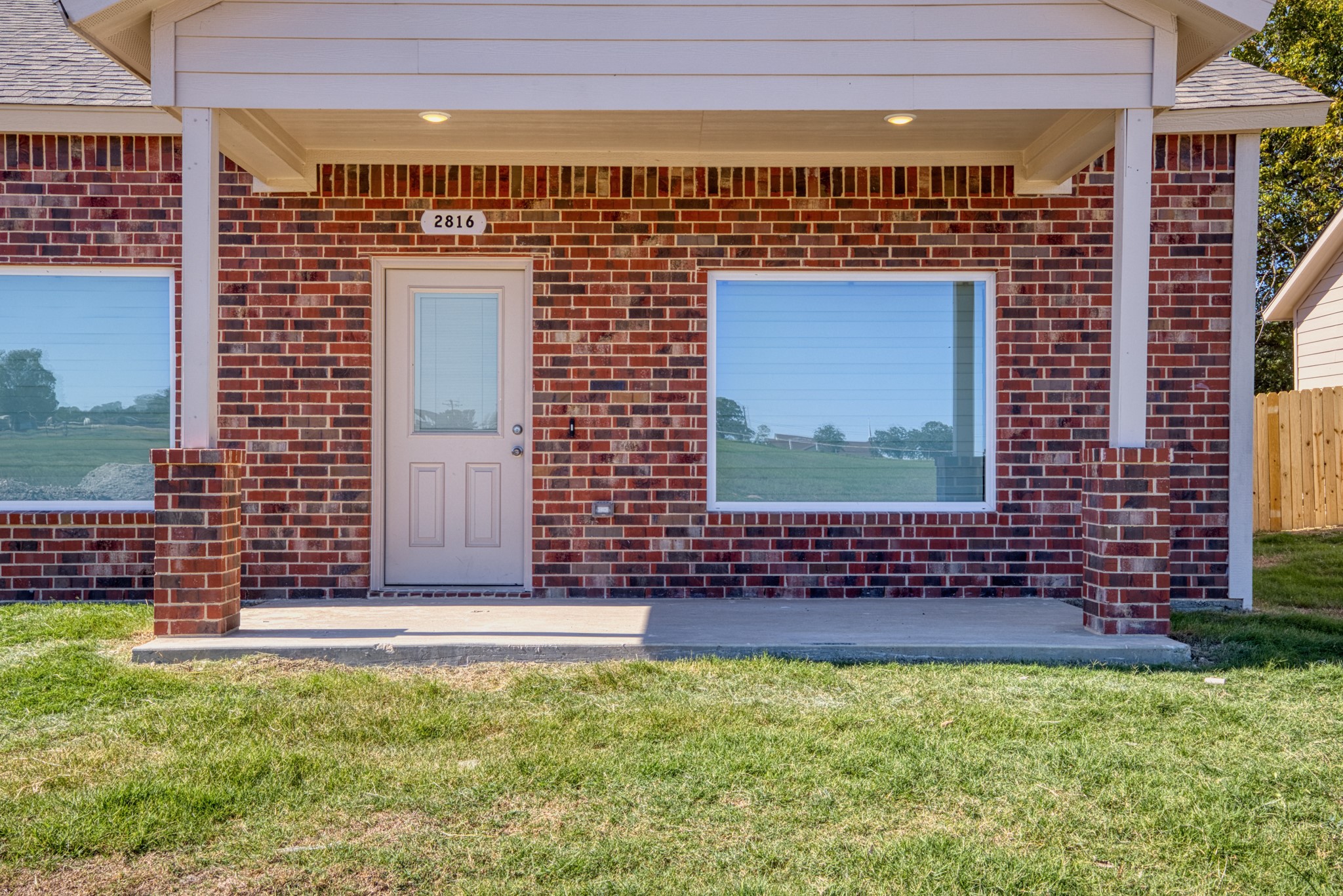 2816 Spring Hill Road