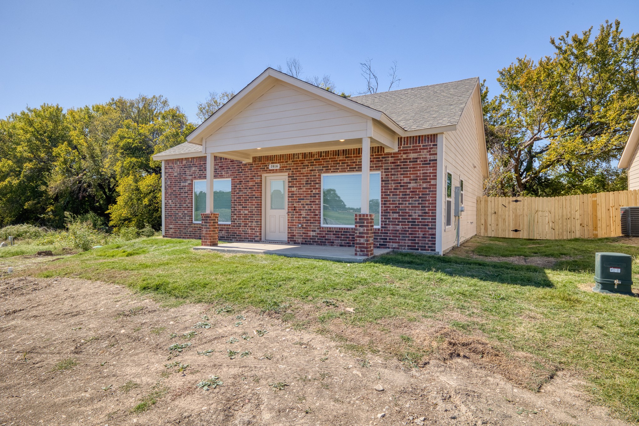 2816 Spring Hill Road