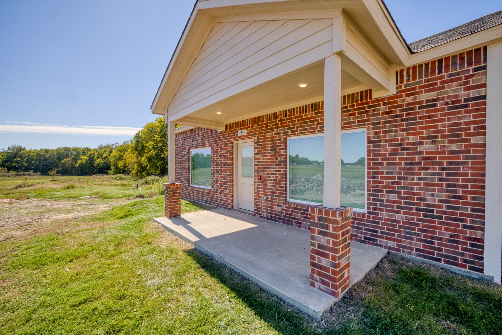 2816 Spring Hill Road