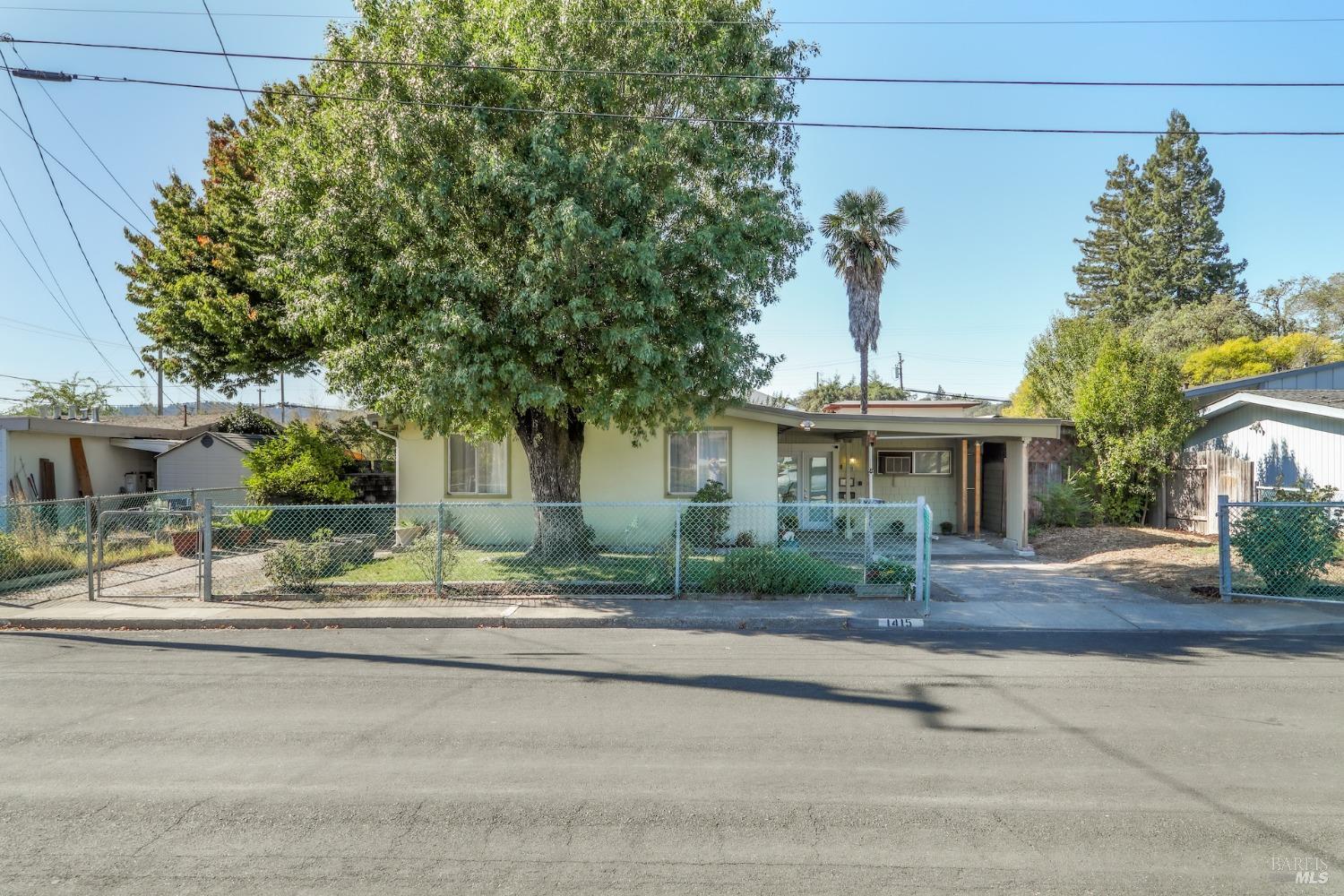 1415 Spruce Way