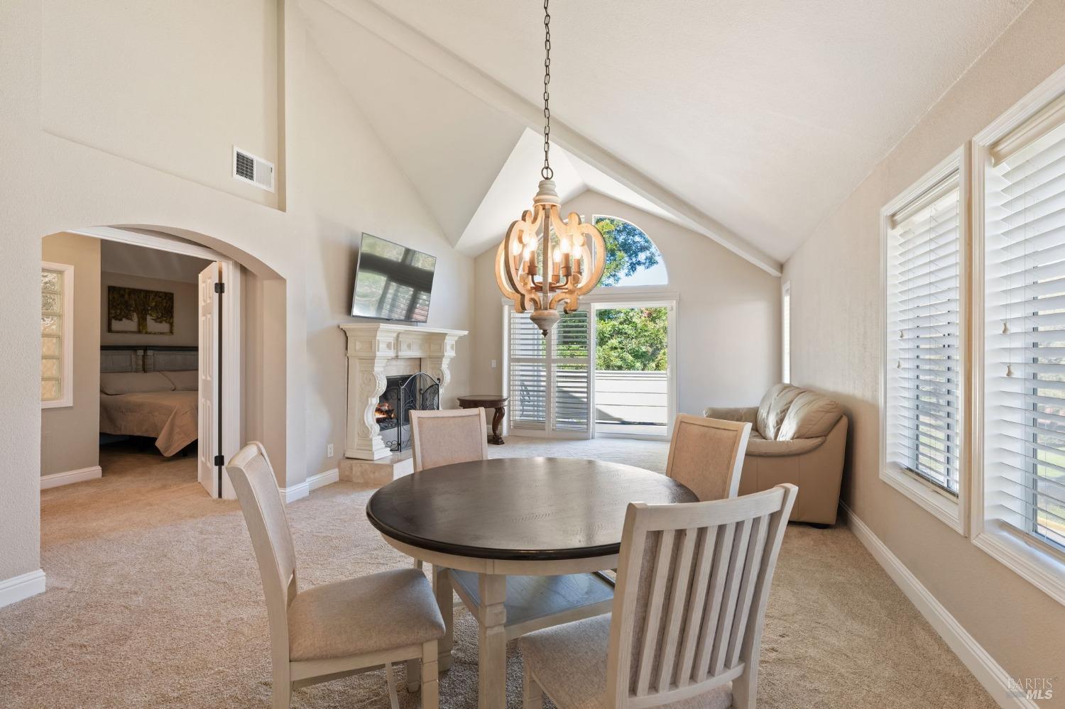 2121 Stonefield Ln