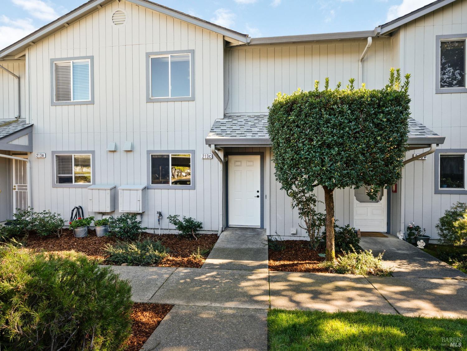 213 Elbridge Ave #C