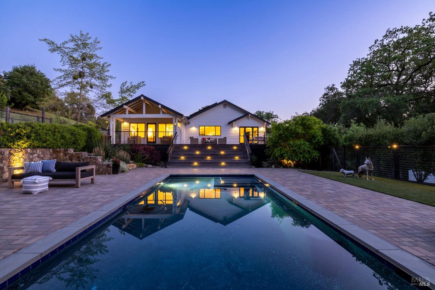 311 Burgundy Rd