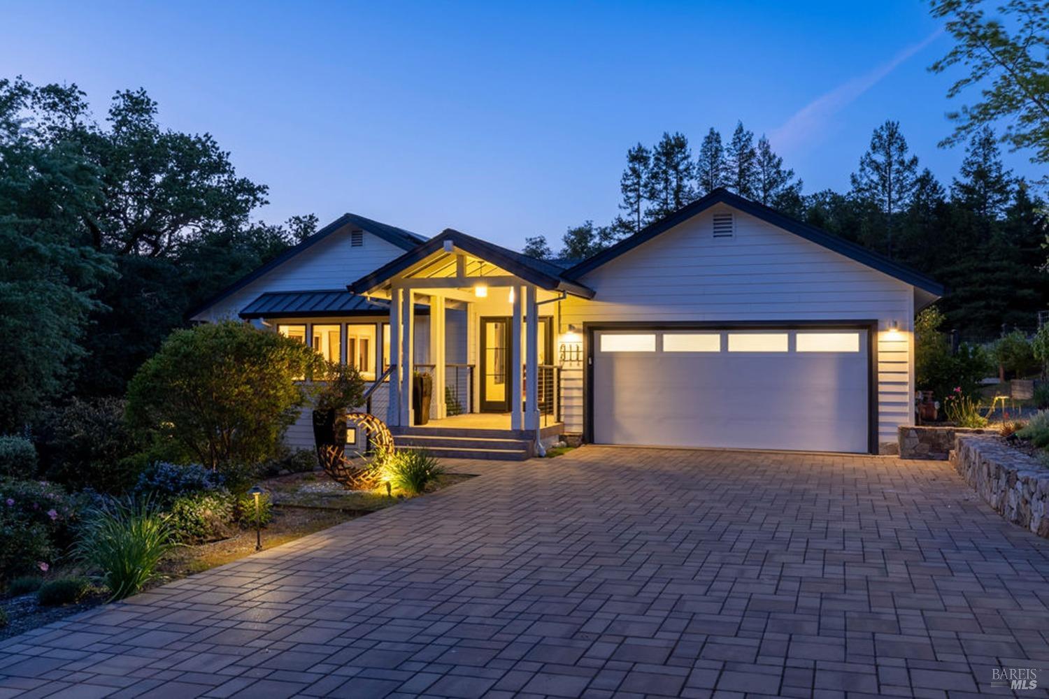311 Burgundy Rd