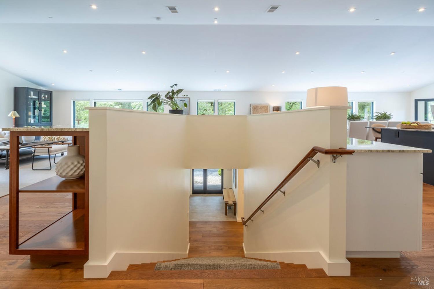311 Burgundy Rd